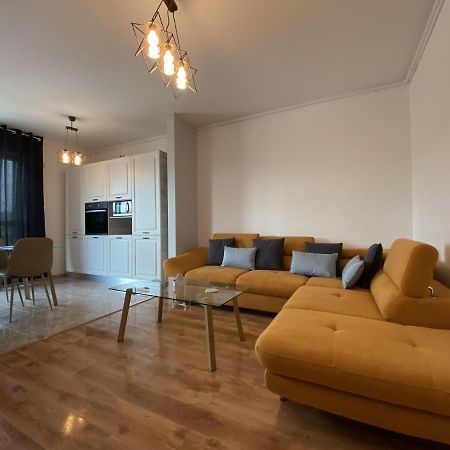Deluxe Apartment With Balcony And Private Parking In Colvmna Residence Клуж-Напока Экстерьер фото