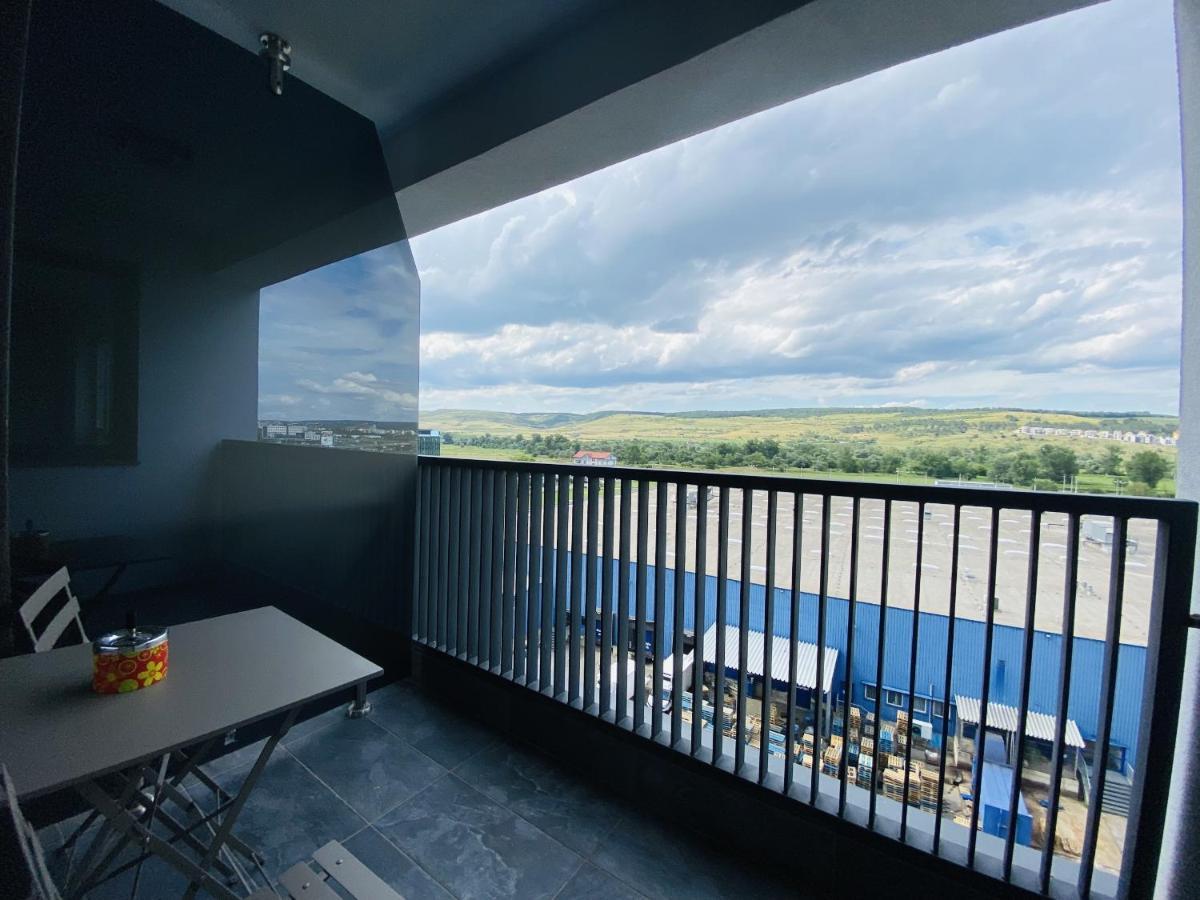 Deluxe Apartment With Balcony And Private Parking In Colvmna Residence Клуж-Напока Экстерьер фото