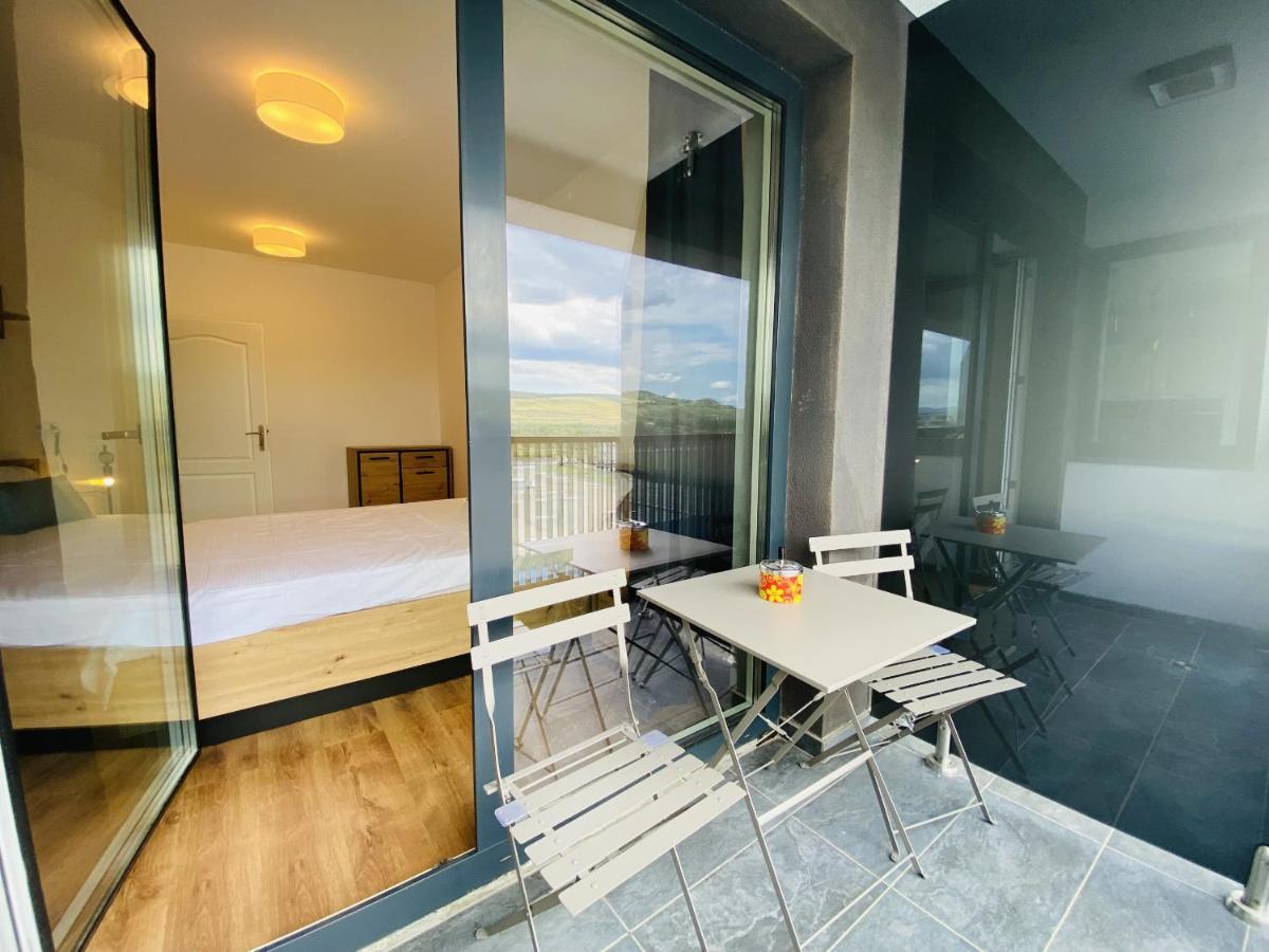 Deluxe Apartment With Balcony And Private Parking In Colvmna Residence Клуж-Напока Экстерьер фото