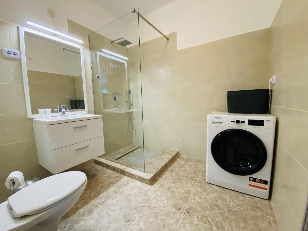 Deluxe Apartment With Balcony And Private Parking In Colvmna Residence Клуж-Напока Экстерьер фото