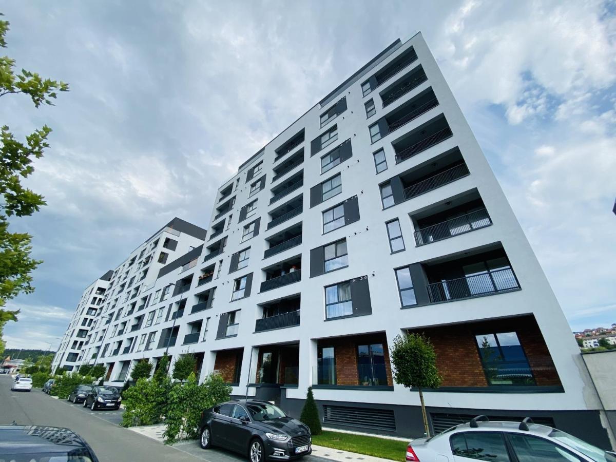 Deluxe Apartment With Balcony And Private Parking In Colvmna Residence Клуж-Напока Экстерьер фото
